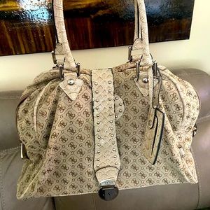 Guess travel bag
